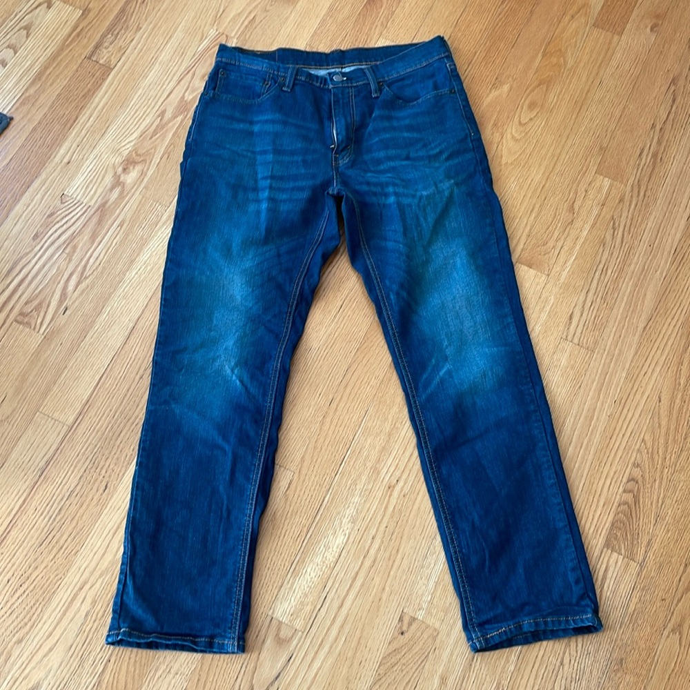 Men’s Levi’s blue jeans 33 x 32